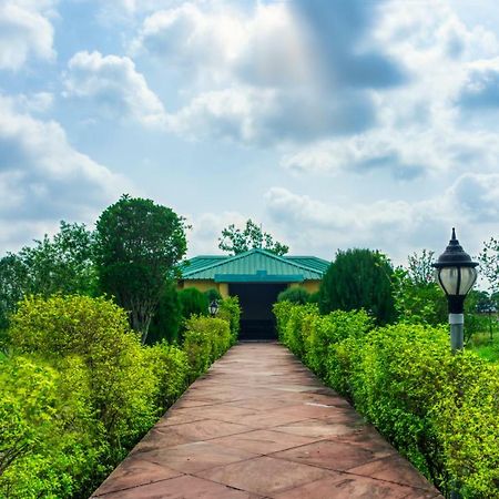 Tusk And Roar Corbett Resort Dhela Εξωτερικό φωτογραφία